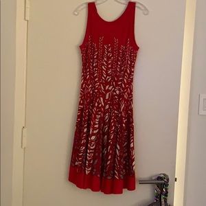 Red sleeveless dress